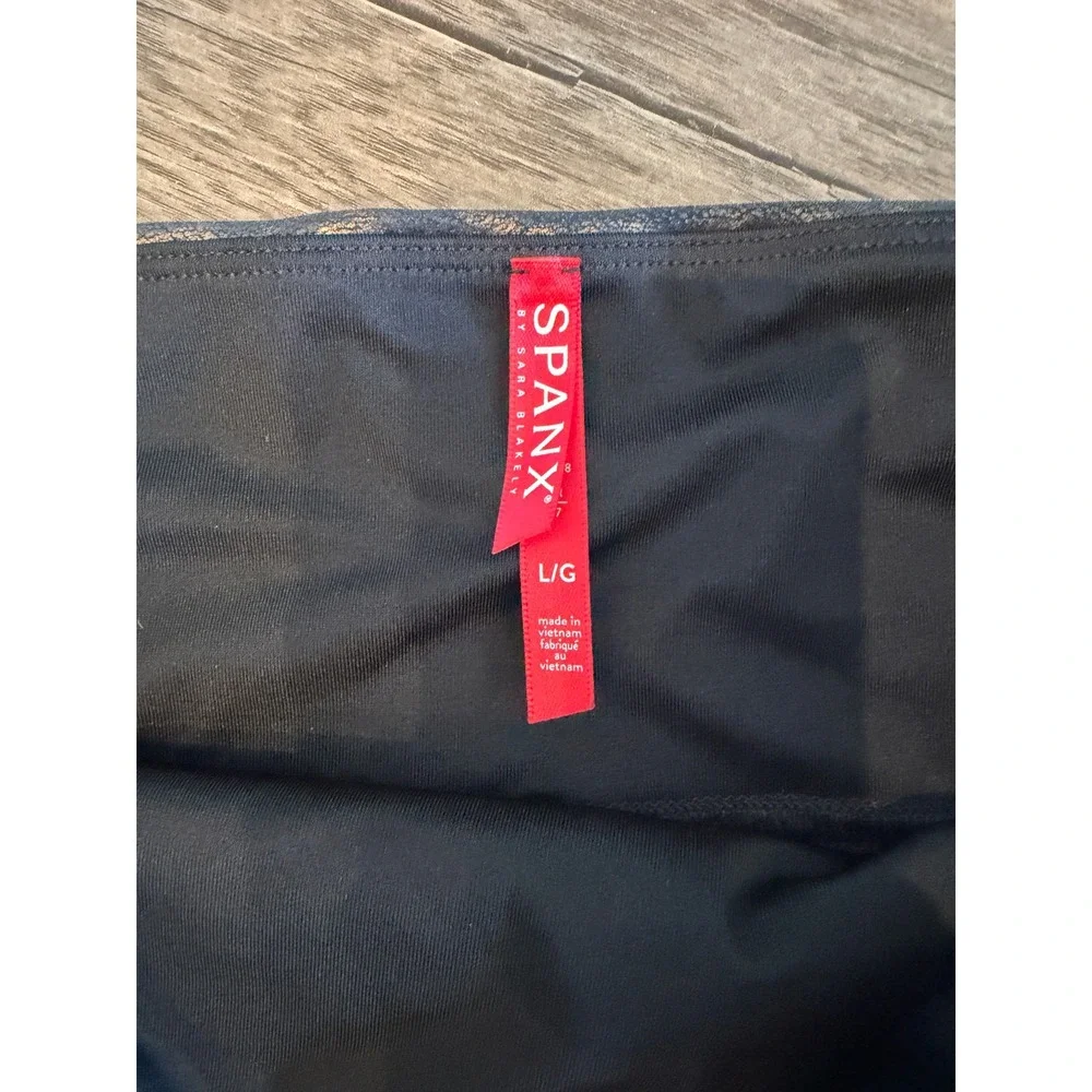 Spanx Faux Leather Bike Shorts Metallic Leopard Animal‎ Print Bronze Black Large